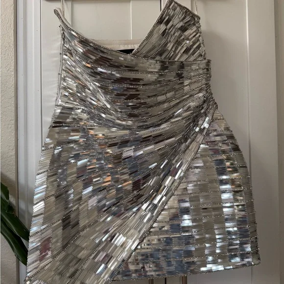 Retrofete Silver Sequin Women's ‘Aura’ Mini Dress - Picture 4 of 9